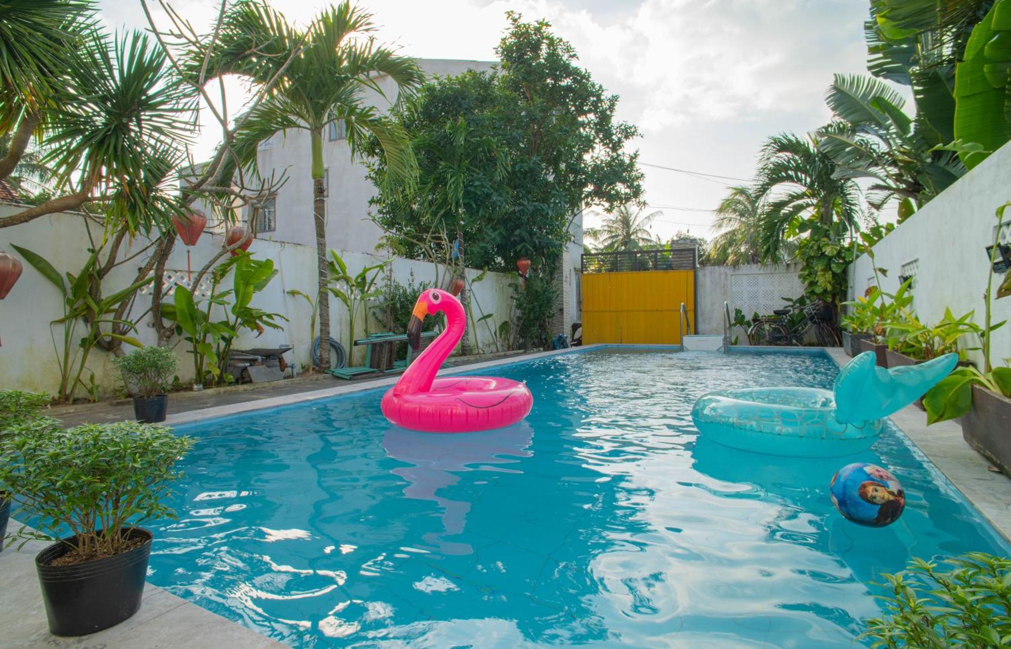 Romitto Riverside In Pool अपार्टमेंट *