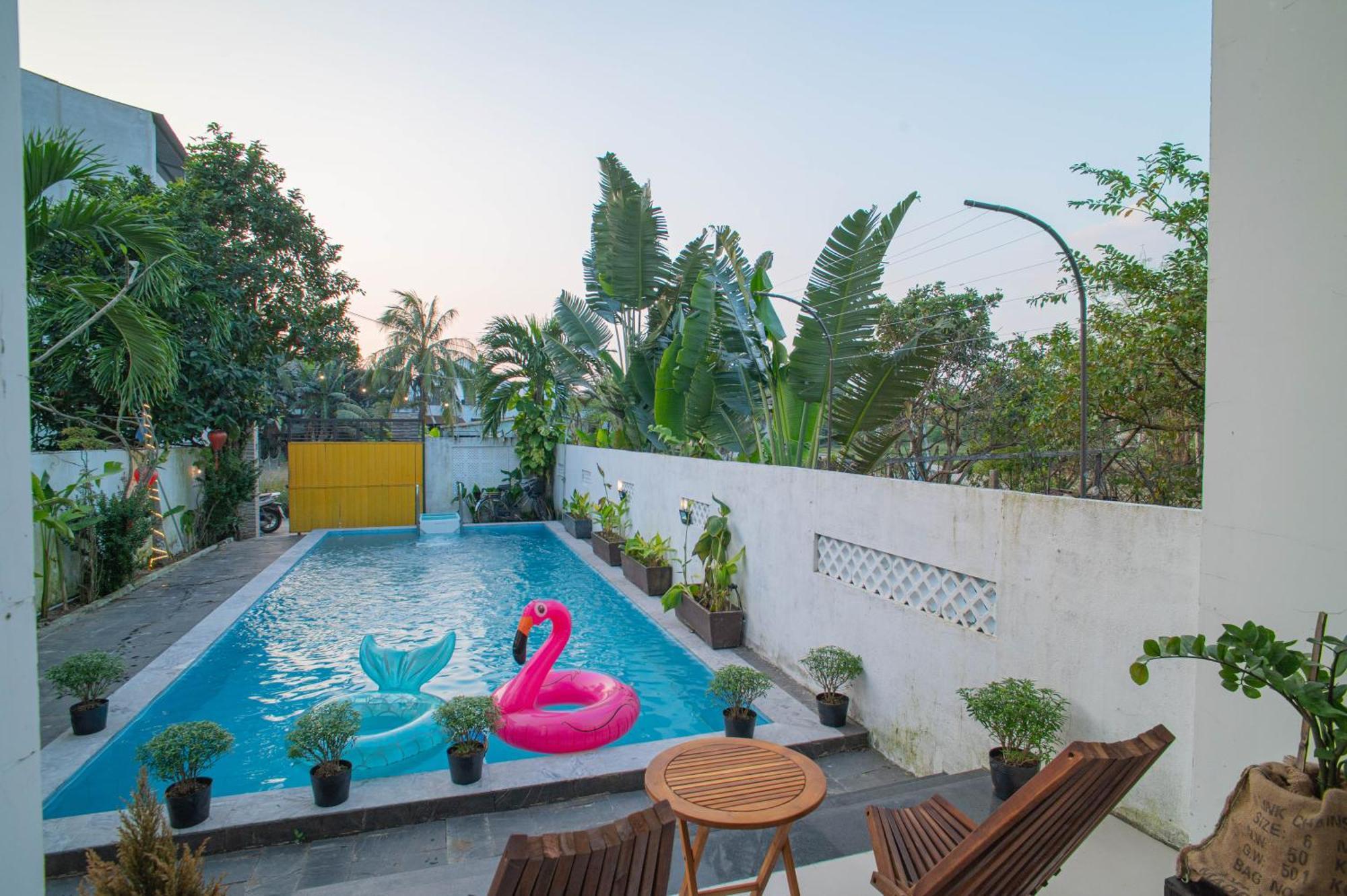 Romitto Riverside In Pool अपार्टमेंट